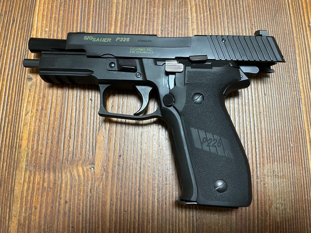 タナカ　SIG P226 Evolution 2 モデルガン　値下げ可能