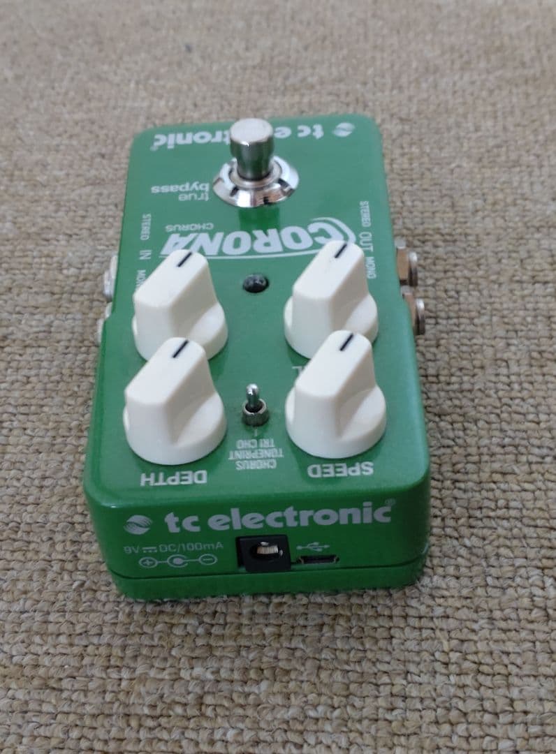 TC ELECTRONIC　CORONA CHORUS（コーラス） エフェクター