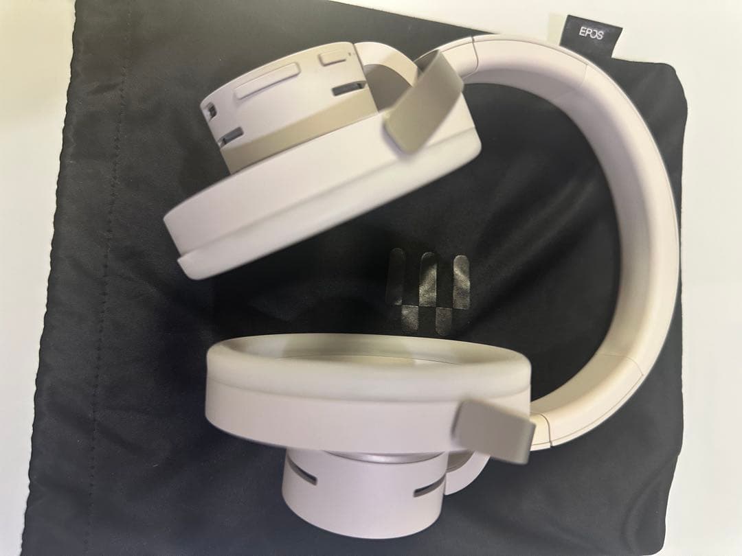 NTTソノリティ　オーバーヘッド型ヘッドホン nwm ONE　MBH001WA