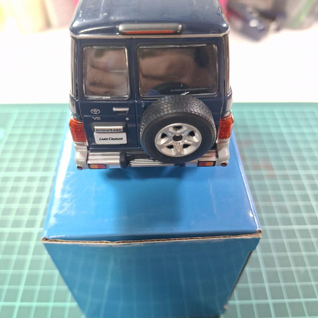 ランドクルーザー70 ミニカー 1/43 ネイビーブルー