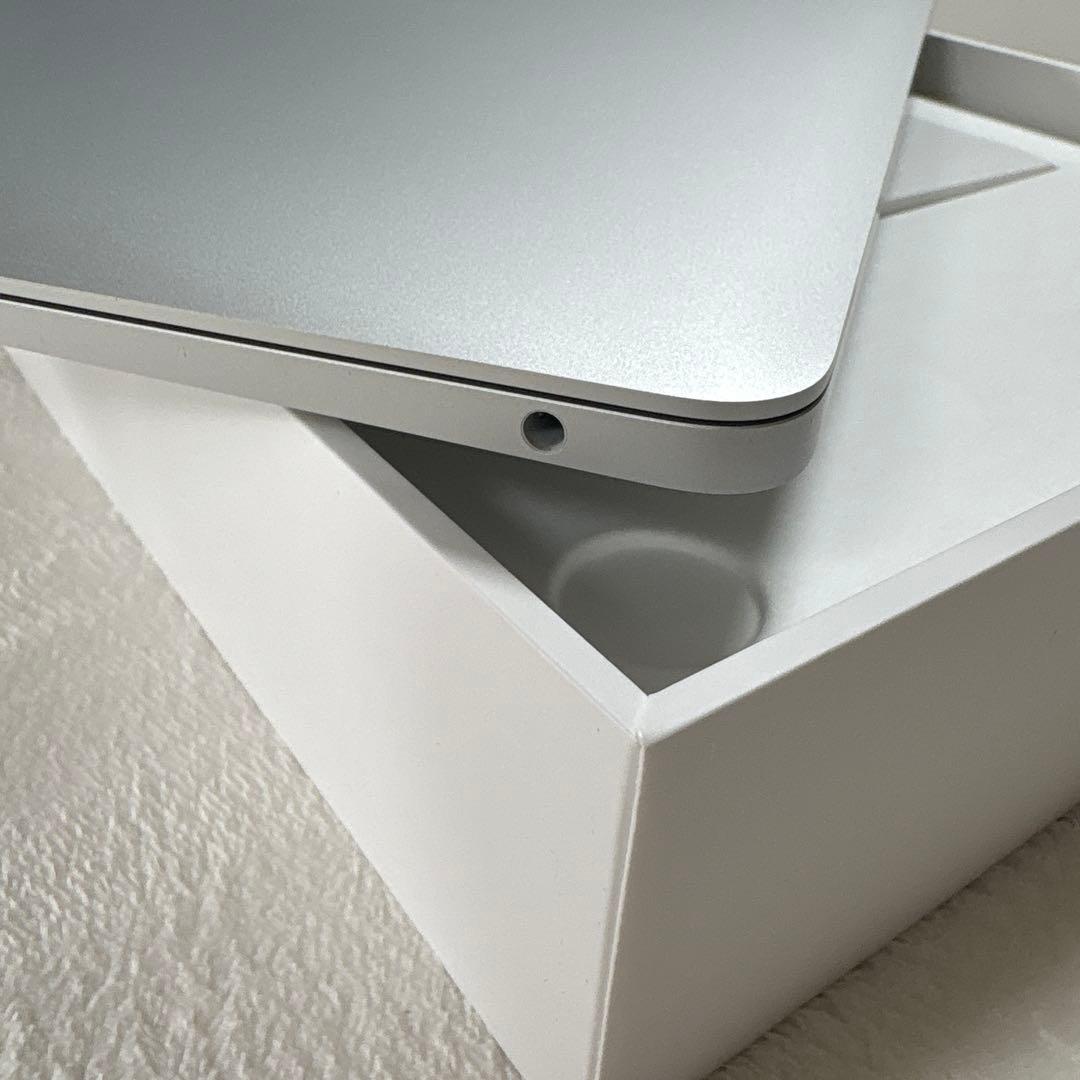 【美品】macbook Air M1 2020 13インチ 8GB/256GB