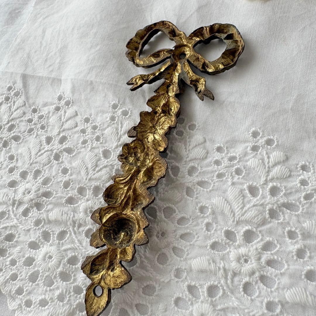 フランスアンティーク・ブロンズオーナメント・リボンとお花