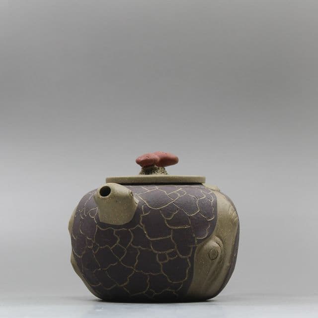 2色の霊芝を春に供紫砂壺 中国宜興 紫泥急須・茶壺・茶道具