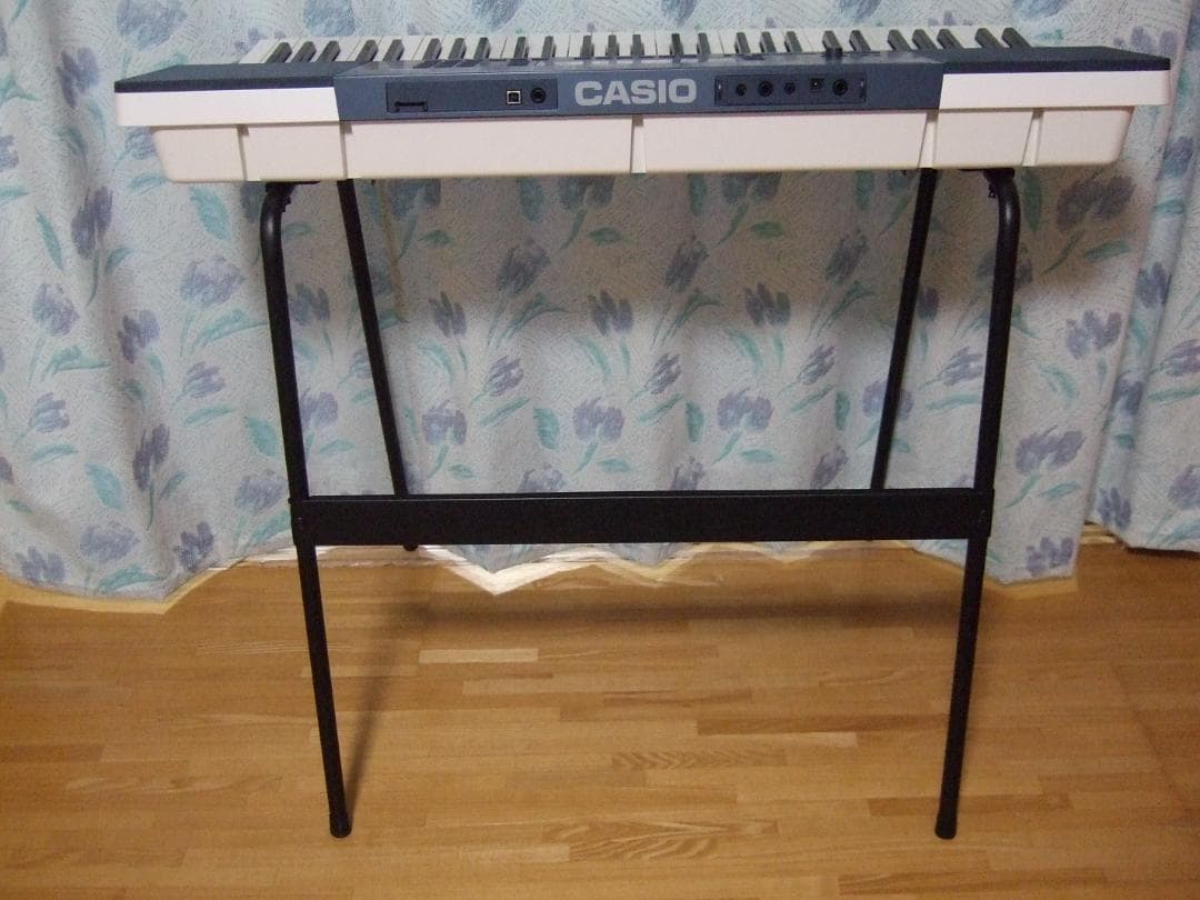 CASIO LK-215 電子ピアノ・キーボード 光ナビ 付属品多数　【送料込】
