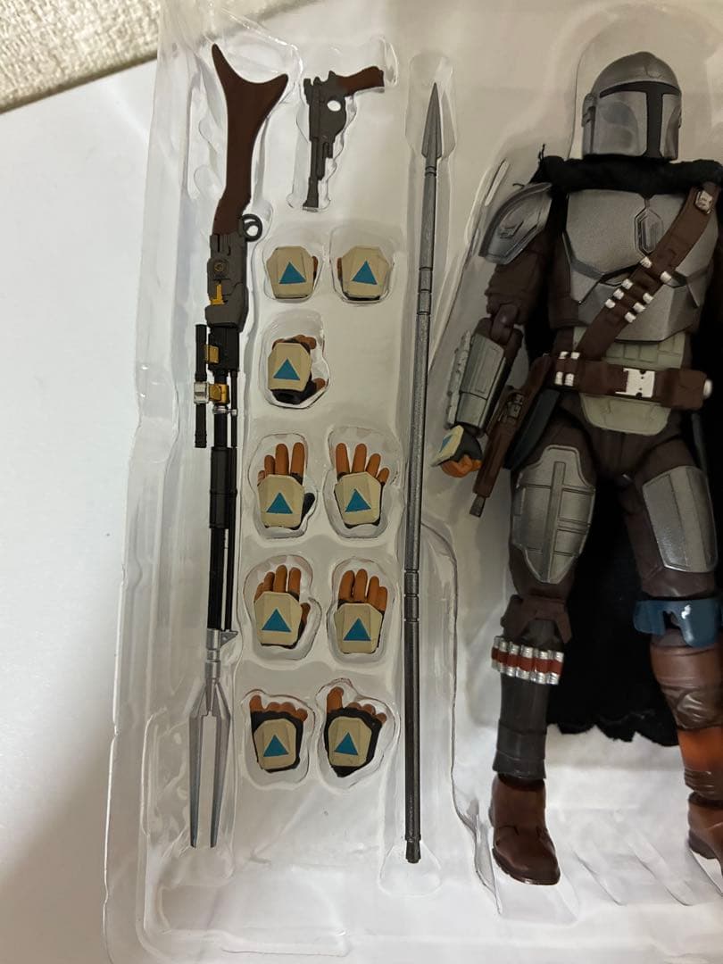 S.H.フィギュアーツ ザ・マンダロリアン(ディン・ジャリン) 破損あり