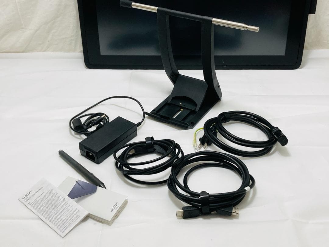 Wacom Cintiq 22 DTK-2260 ペンタブレット 通電ジャンク