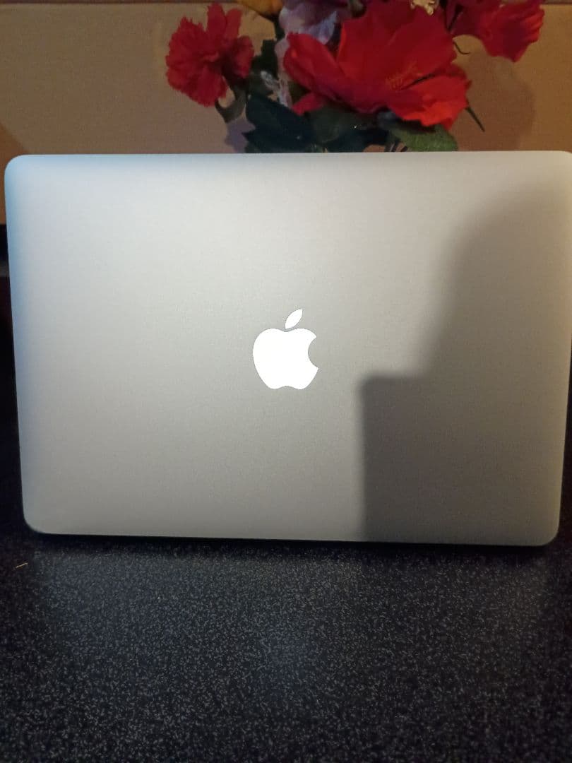 MacBook Air (Early 2015) シルバー 13インチ動作確認済
