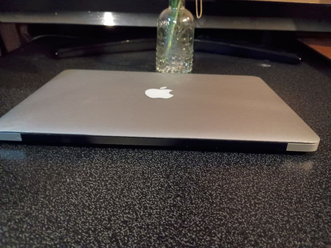 MacBook Air (Early 2015) シルバー 13インチ動作確認済