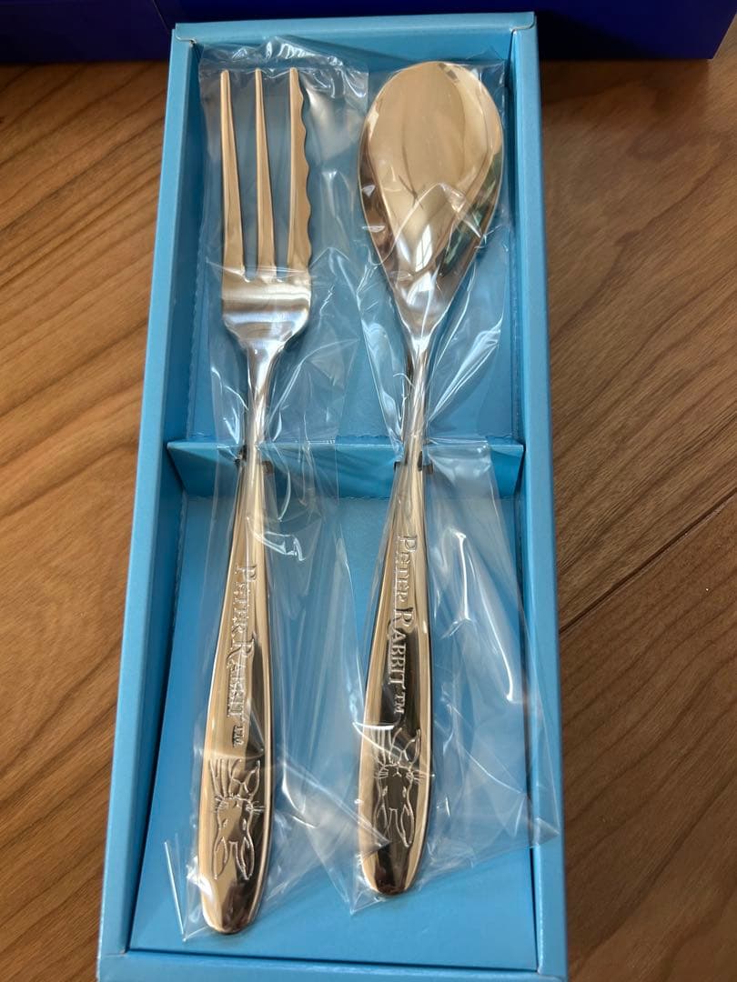 ピーターラビット 小皿、フォーク、ナイフ、マグカップ、タオルセット非売品