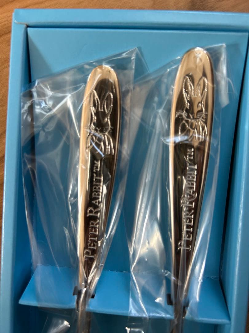 ピーターラビット 小皿、フォーク、ナイフ、マグカップ、タオルセット非売品