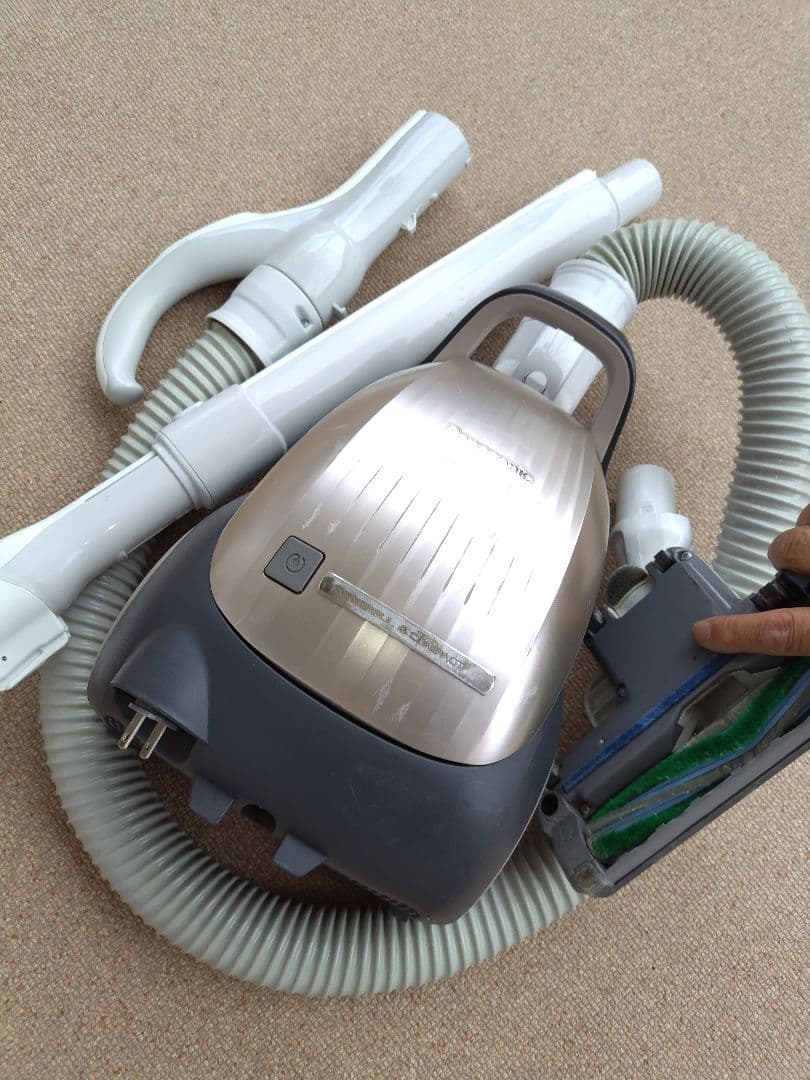 パナソニック　紙パック掃除機　MC-PK20G-N