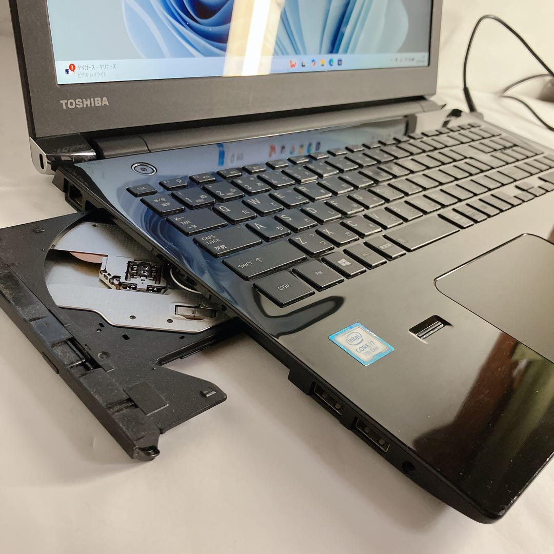 Core i7-7500U SSD500GB/ 8gb　 win11 ノートPC