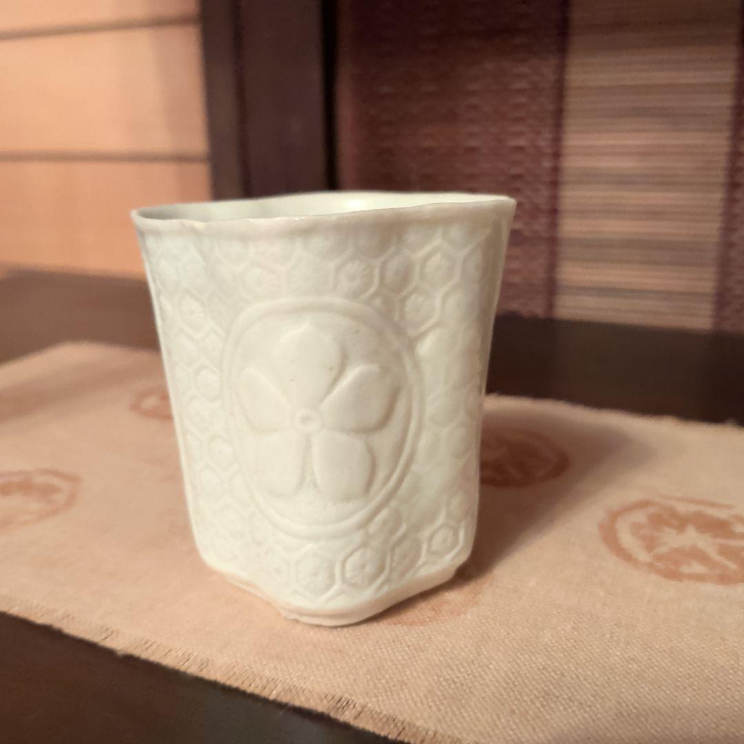 伊萬里白磁　木瓜型向付