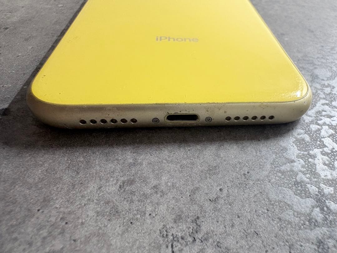 iPhone X 本体 画面割れ・液晶表示ムラあり 初期化済み