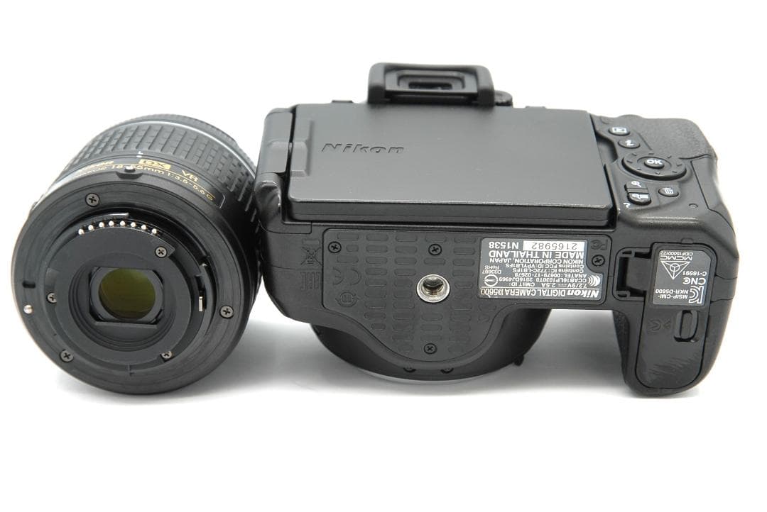 ショット数8466枚 Nikon D5600 レンズキット 美品 Wi-Fi付き
