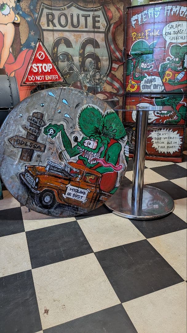 ラットフィンク ガレージテーブル ラウンドテーブル（移動中） コーヒーテーブル