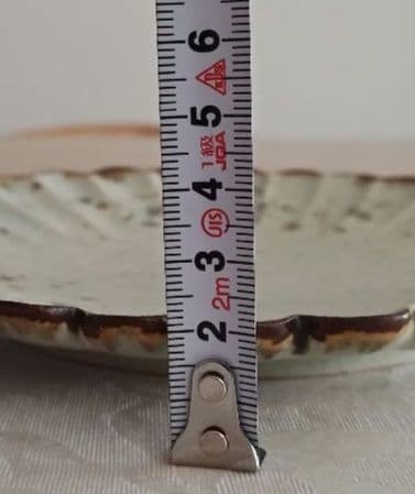 市野吉記さん　コウホ窯　輪花丸皿　シノワズリ　約18.5cm