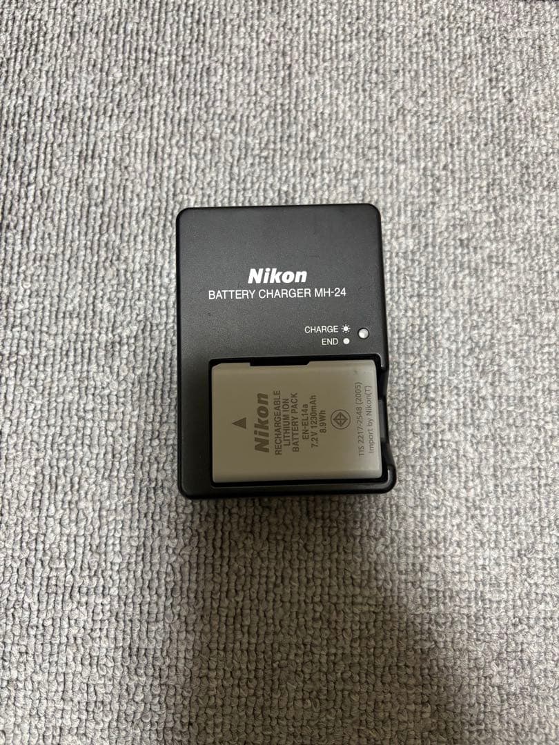 NIKON D3500 ダブルズームキットカメラケース付き　説明見