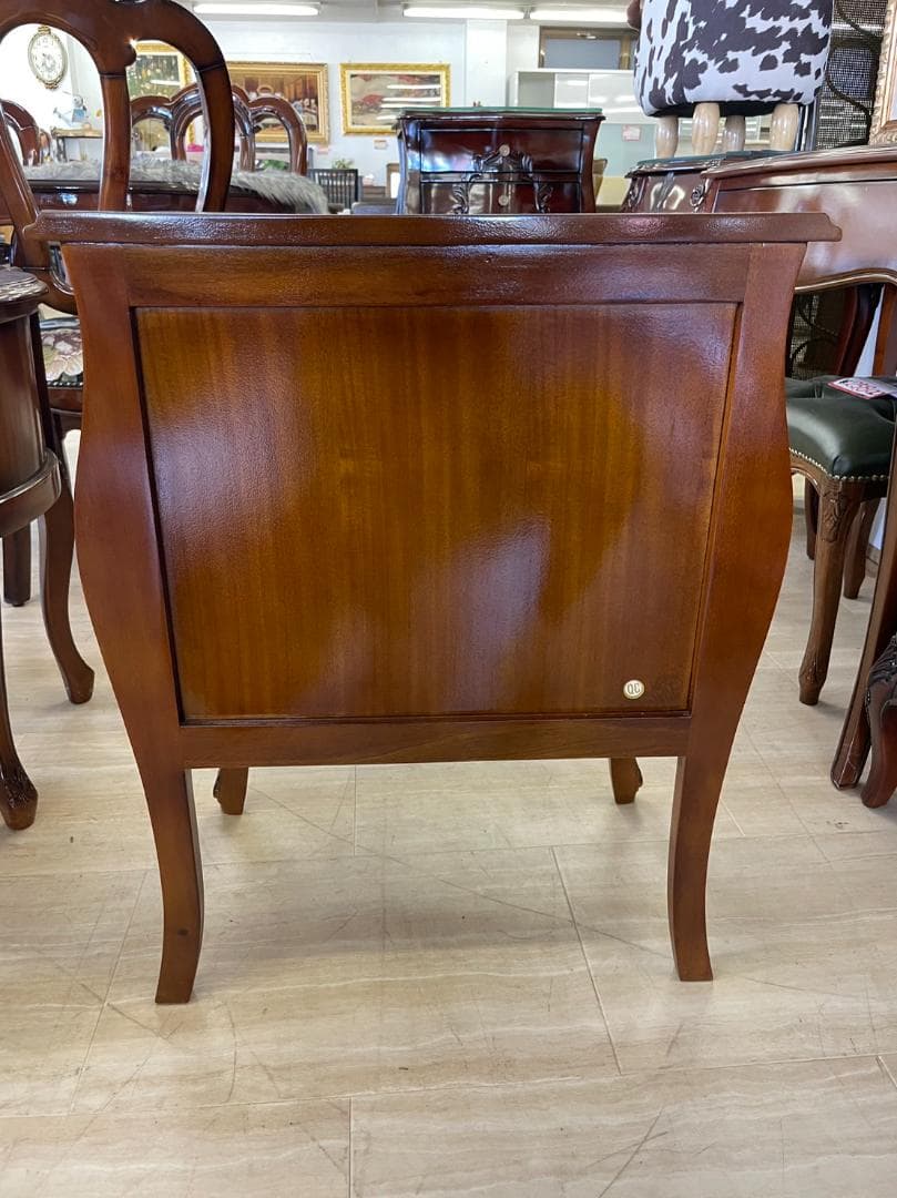 マホガニー　ナイトテーブル　3段チェスト　アンティーク風　ミニチェスト　引出し