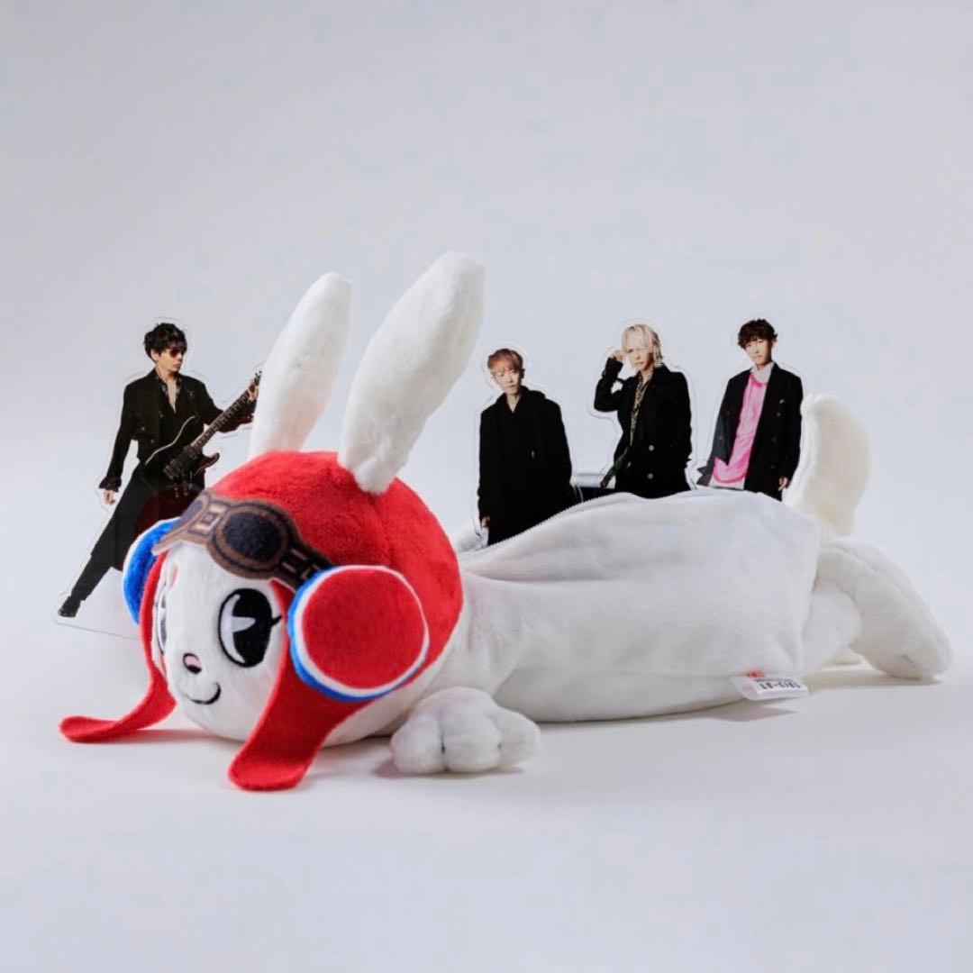 LE-CIEL限定アイテム　ルシエルちゃん寝そべりポーチ