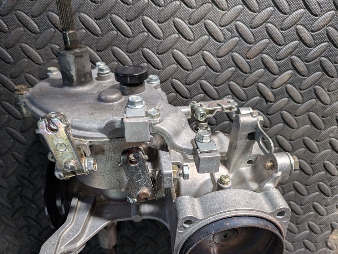 草刈り機　スパイダーモアSP850　ミッション