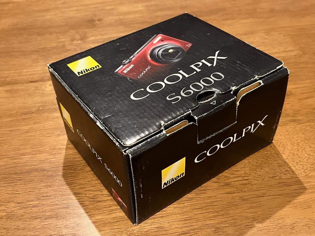 Nikon COOLPIX S6000 バッテリーなし　純正ケース付き