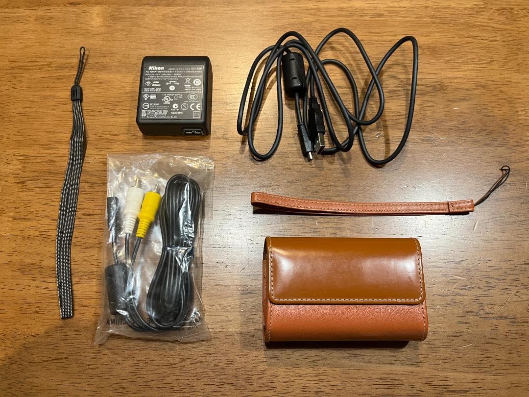 Nikon COOLPIX S6000 バッテリーなし　純正ケース付き