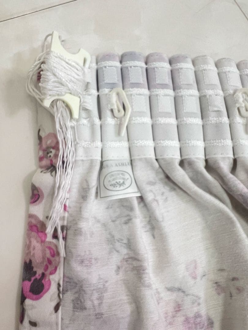 ローラアシュレイ カーテン
