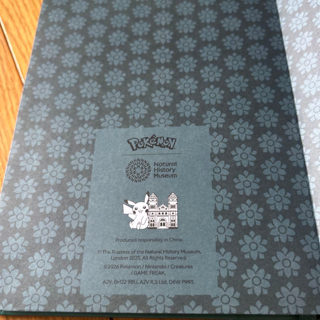 新品未使用　 イーブイ進化ノート Natural History Museum