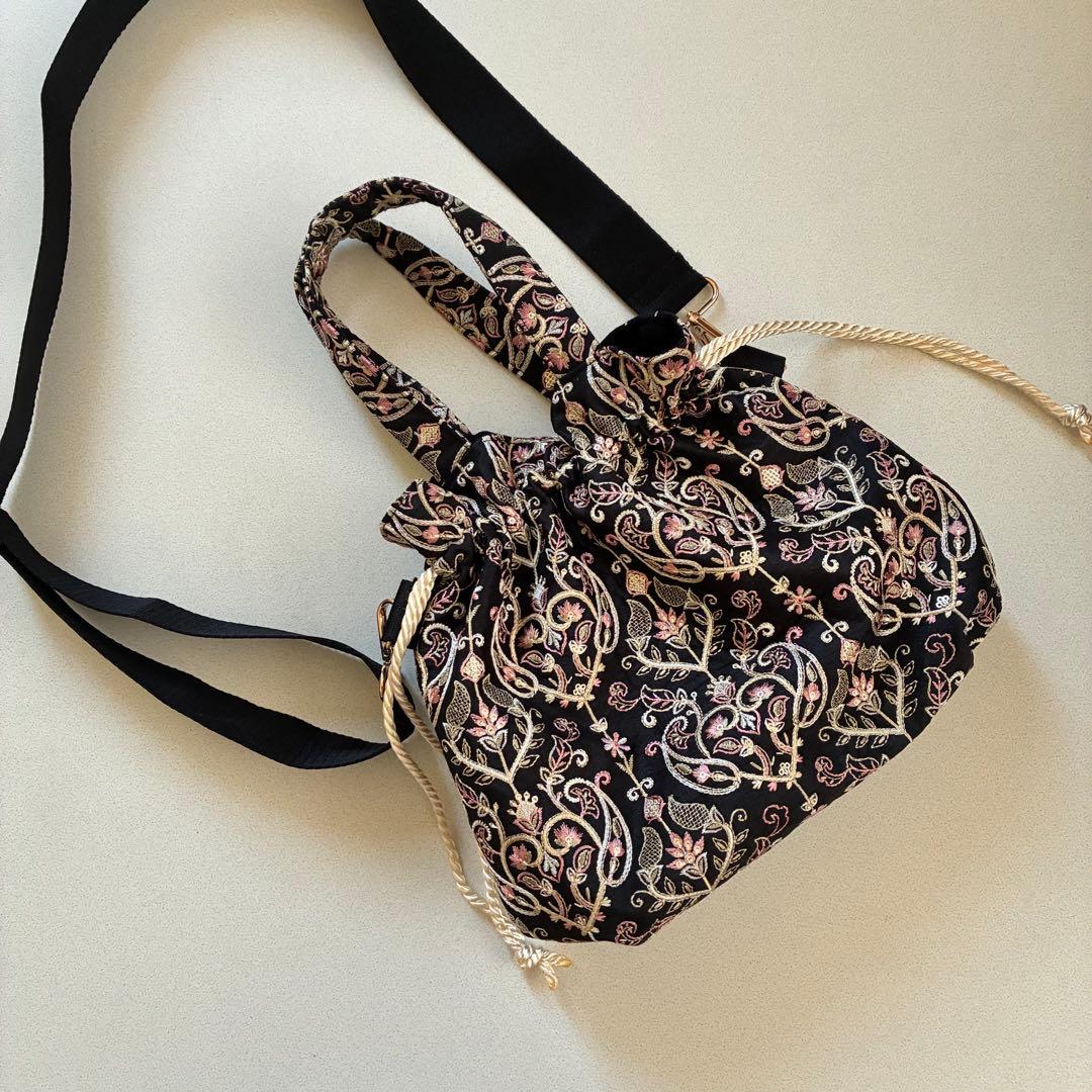 巾着バッグ（インド刺繍　ブラック）