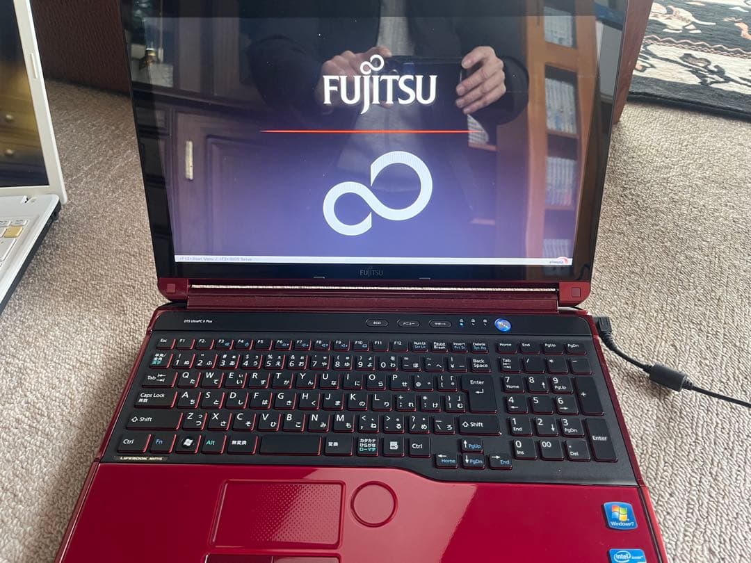 高級感の赤高性能Core i7富士通 LIFEBOOK AH77/G ブルーレイ
