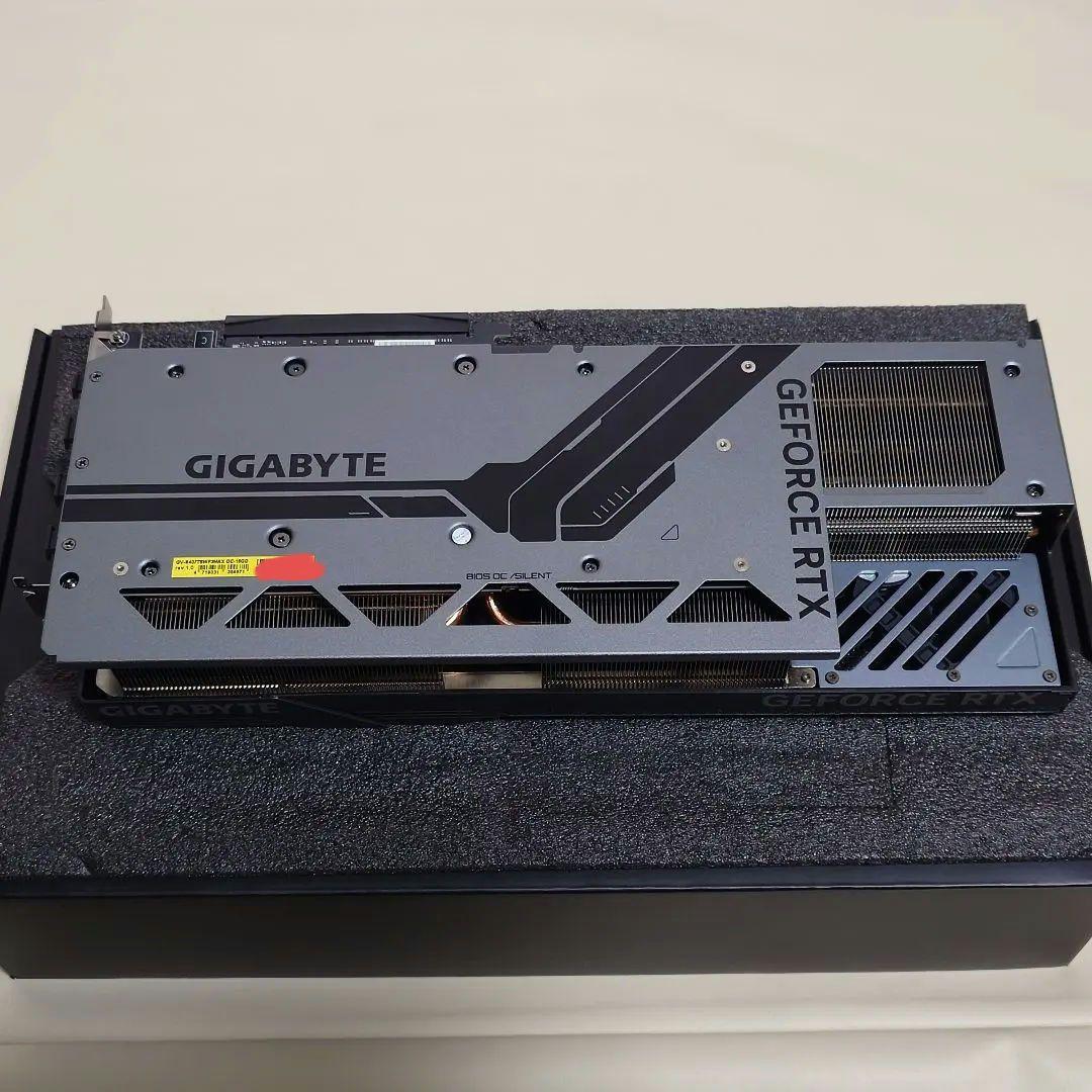 【極美品】GIGABYTE 4070Ti SUPER 16GB OC