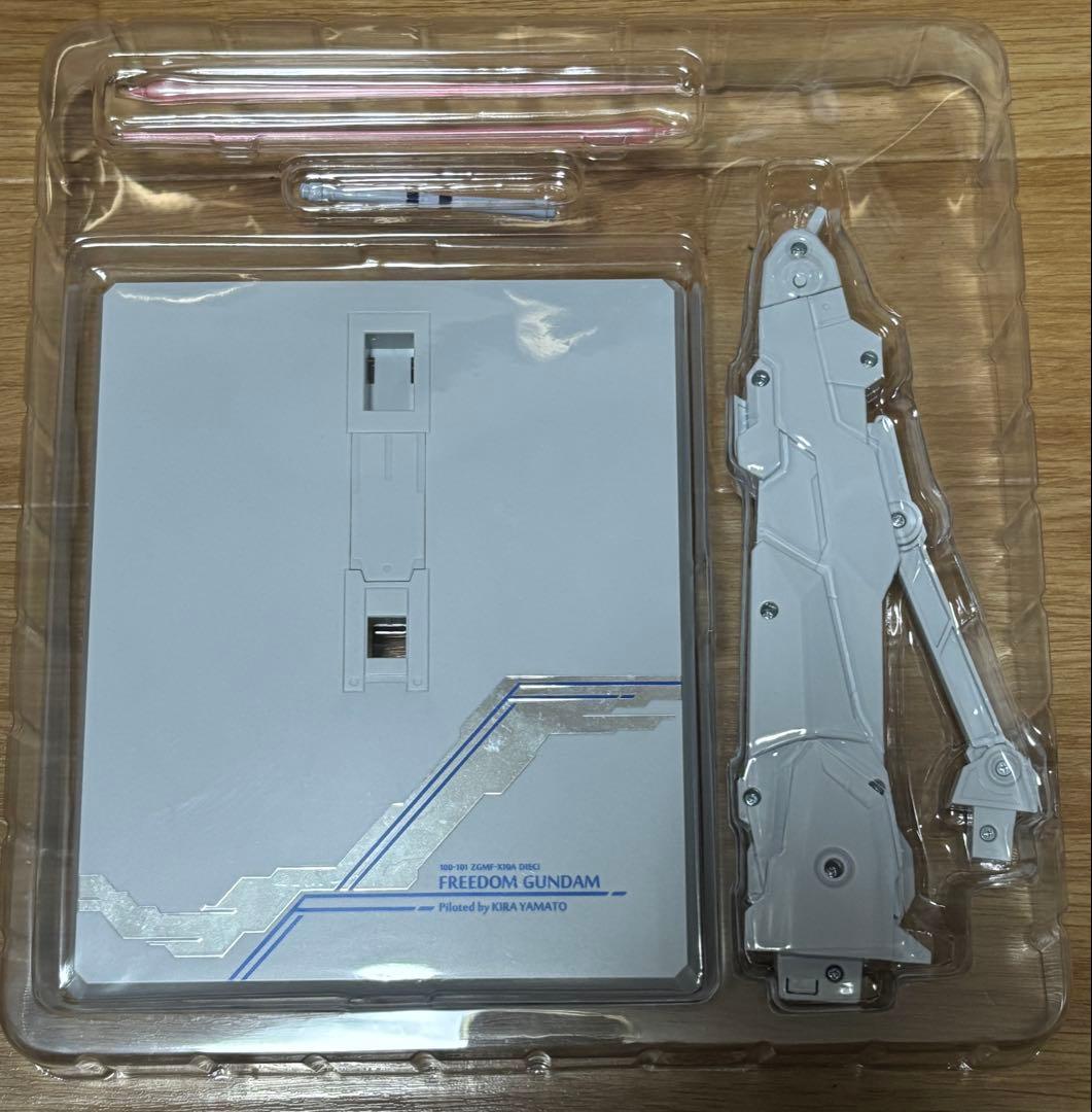 メタルビルド フリーダムガンダム CONCEPT 2  SPARKLE