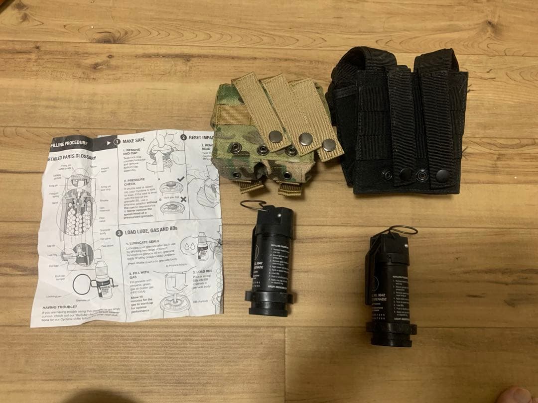 サイクロングレネード2個ポーチ2種類