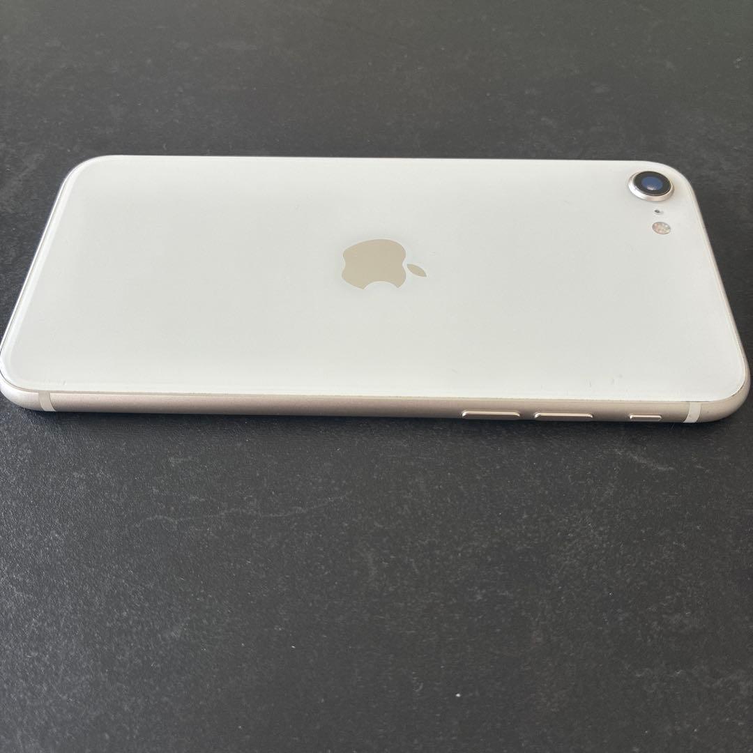 Apple iPhone SE (iOS 17.5.1) 本体のみ