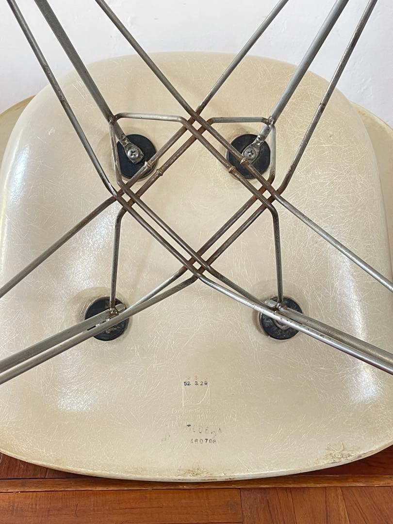 ハーマンミラー ヴィンテージ イームズ アーム シェルチェア エッフェル ベース