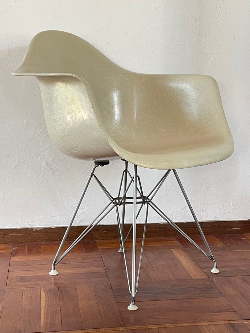 ハーマンミラー ヴィンテージ イームズ アーム シェルチェア エッフェル ベース