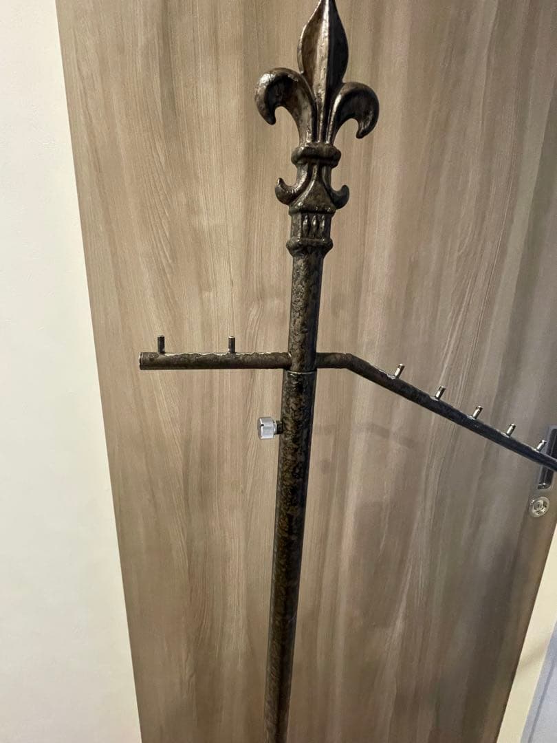 フルール・ド・リスデザイン コートスタンド