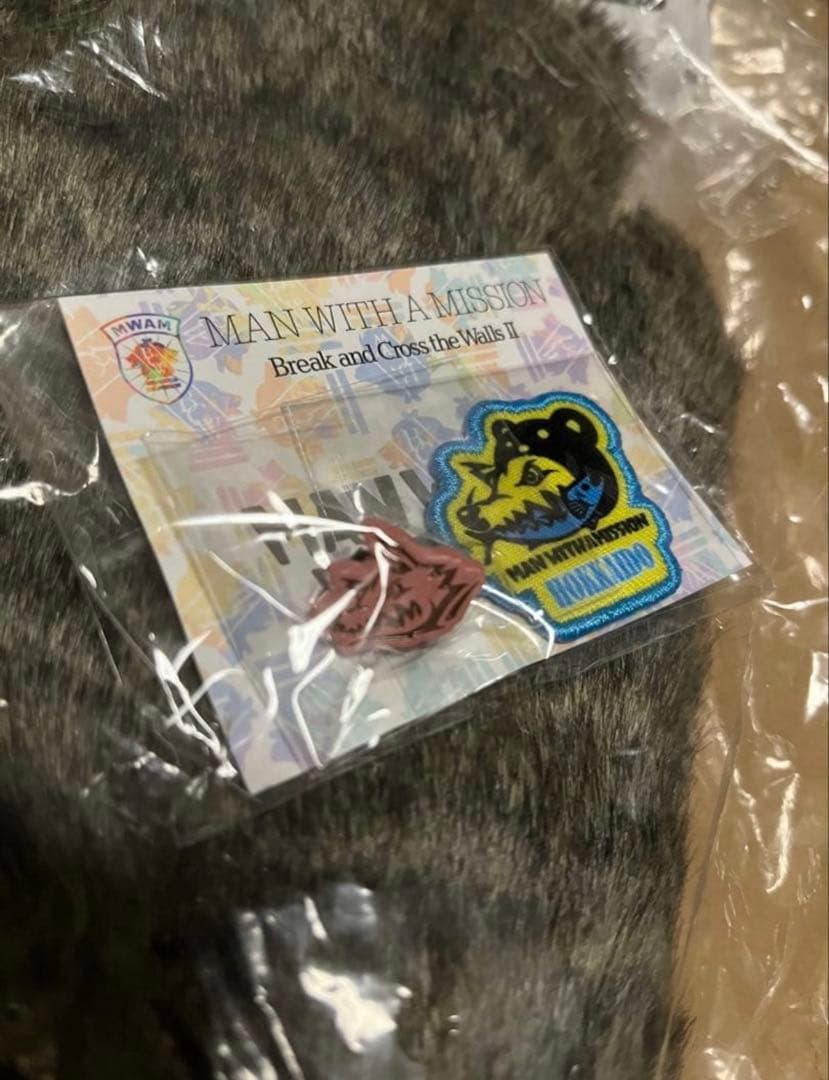 マンウィズ 手袋 リブちゃん ステッカー ピンバッジ