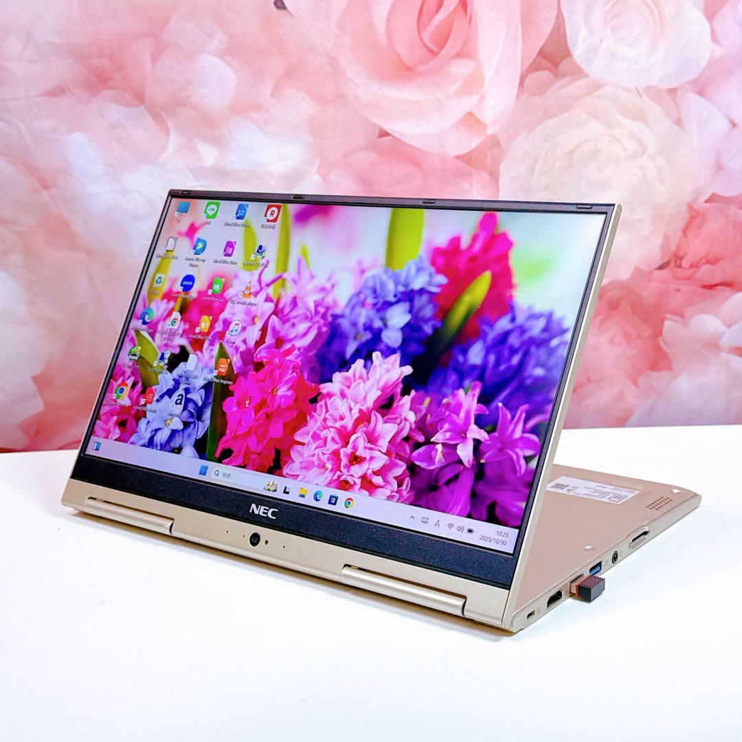 SSDでサクサク✨タブレット型ノートパソコン✨薄型 軽量✨2in1✨タッチパネル