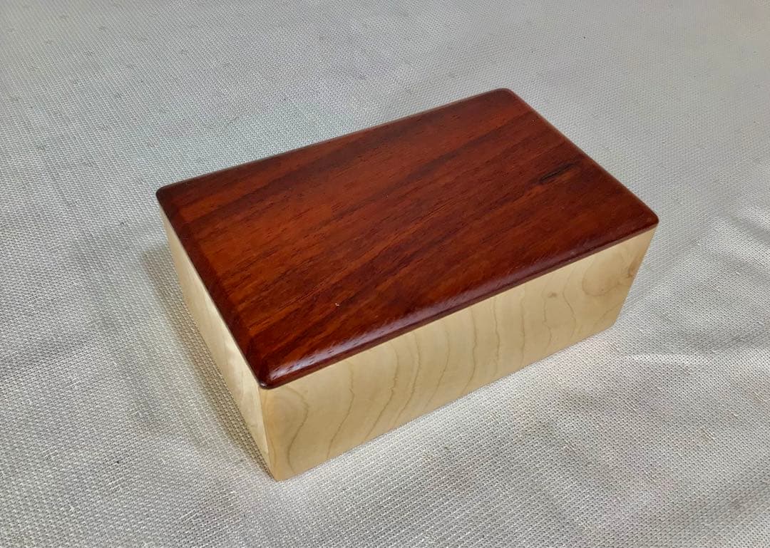 天然木　とち／紫檀　宝石箱　コレクションボックス　一点物　手造り