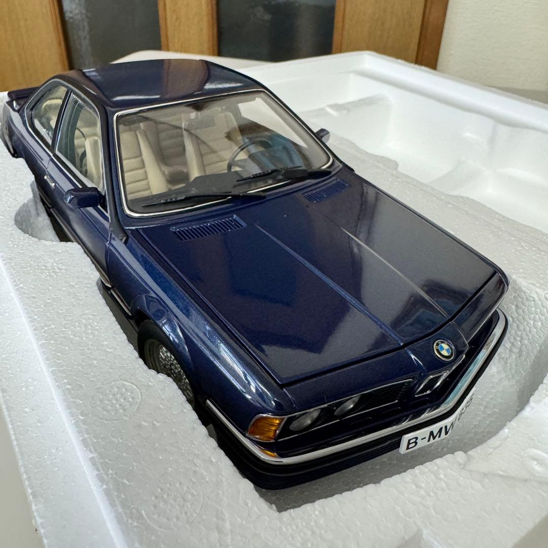 【新品】オートアート  M 635 CSi 紺メタ　1/18