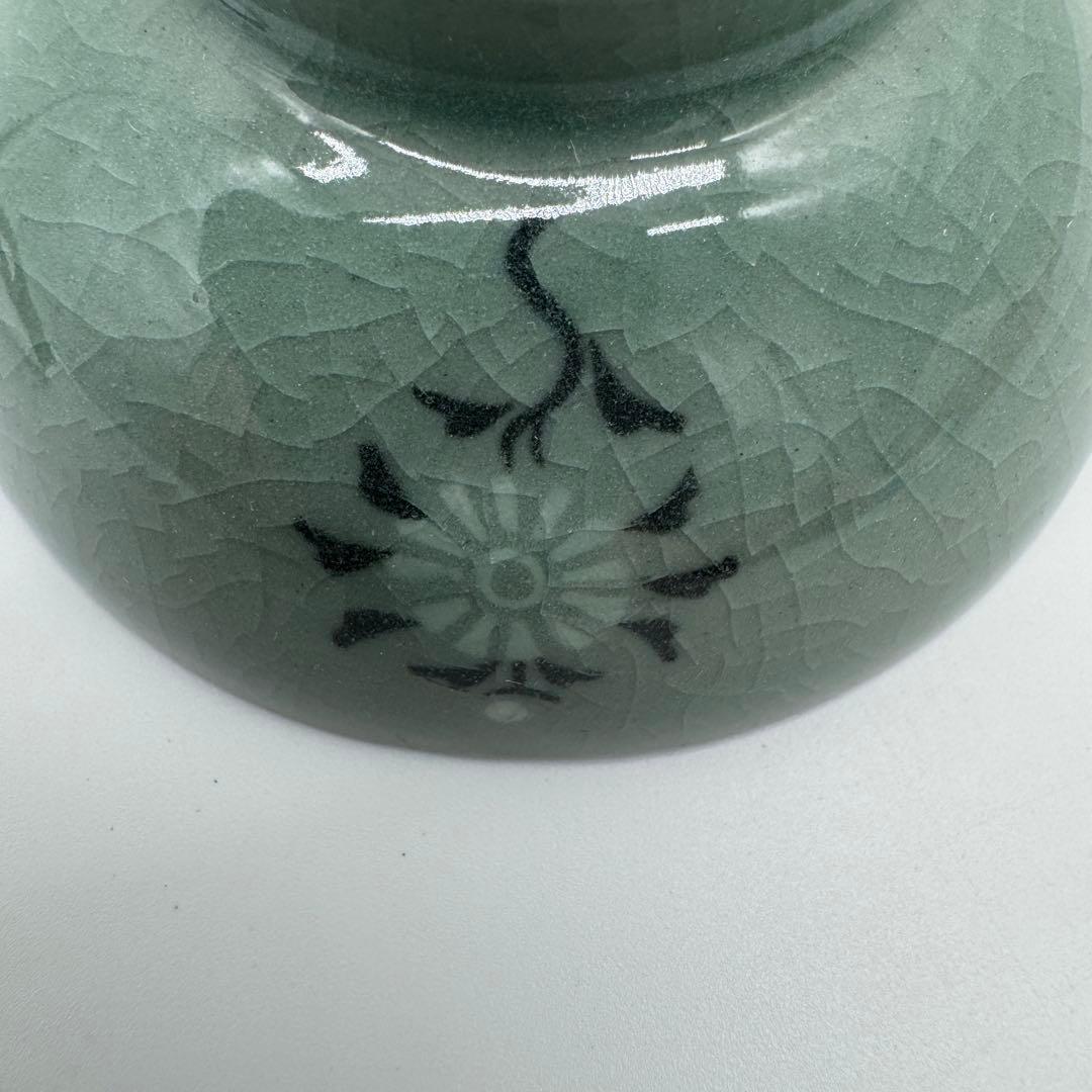 木箱付 作家物 ぐい呑み 青磁 貫入 共箱 酒器