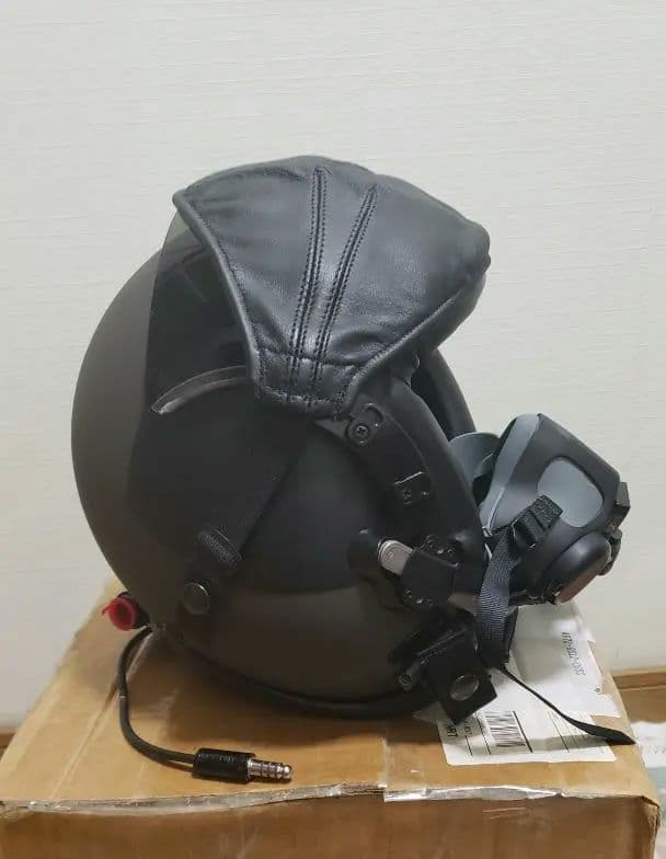 フライトヘルメットHGU-68/Pに MBU-20P酸素マスクのプレゼント付き