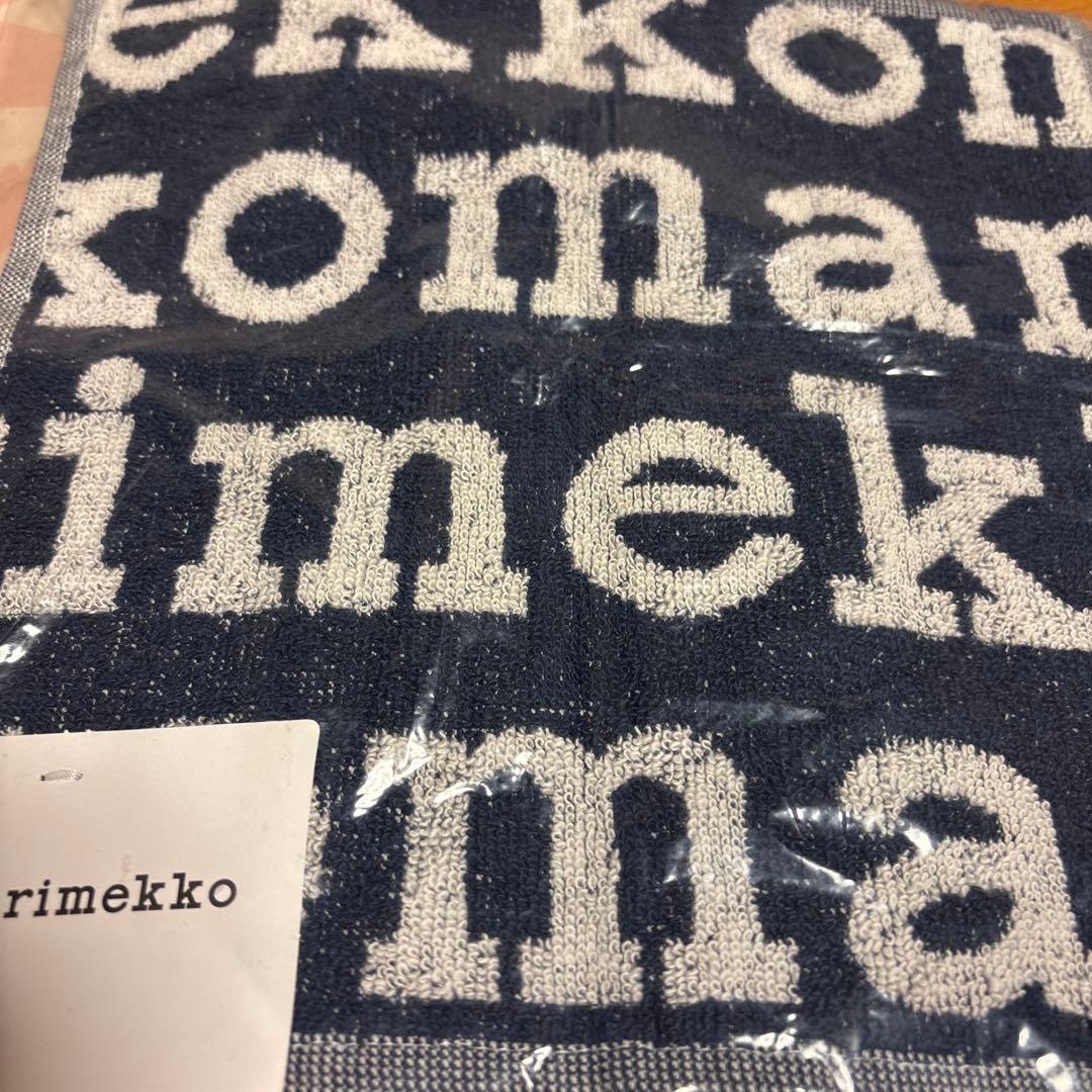 marimekko ピンクエプロン プラス　タオルハンカチ