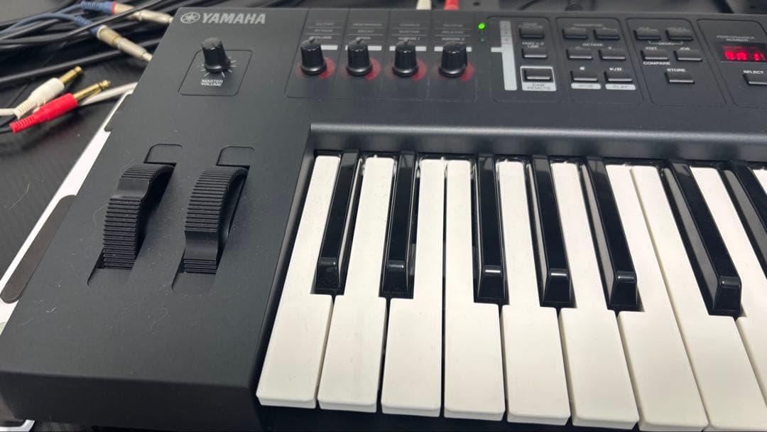 Yamaha MX 49鍵シンセサイザー