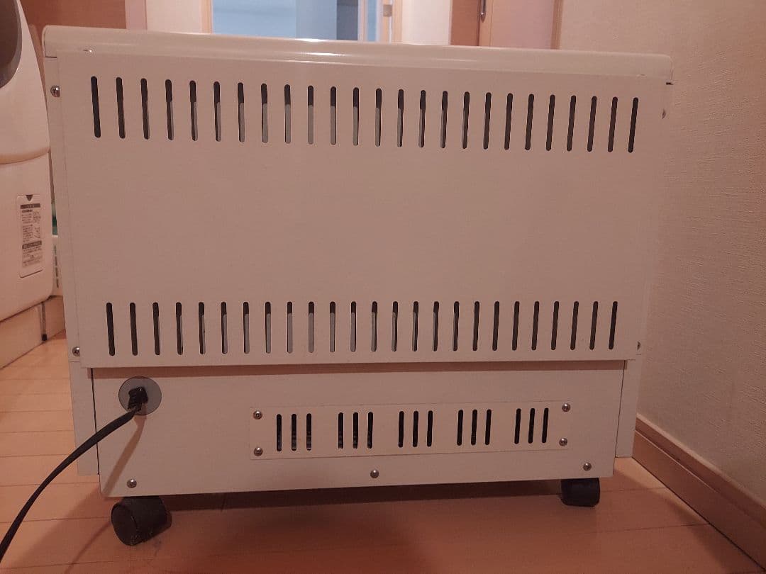蓄熱式電気暖房器　アルディミニ