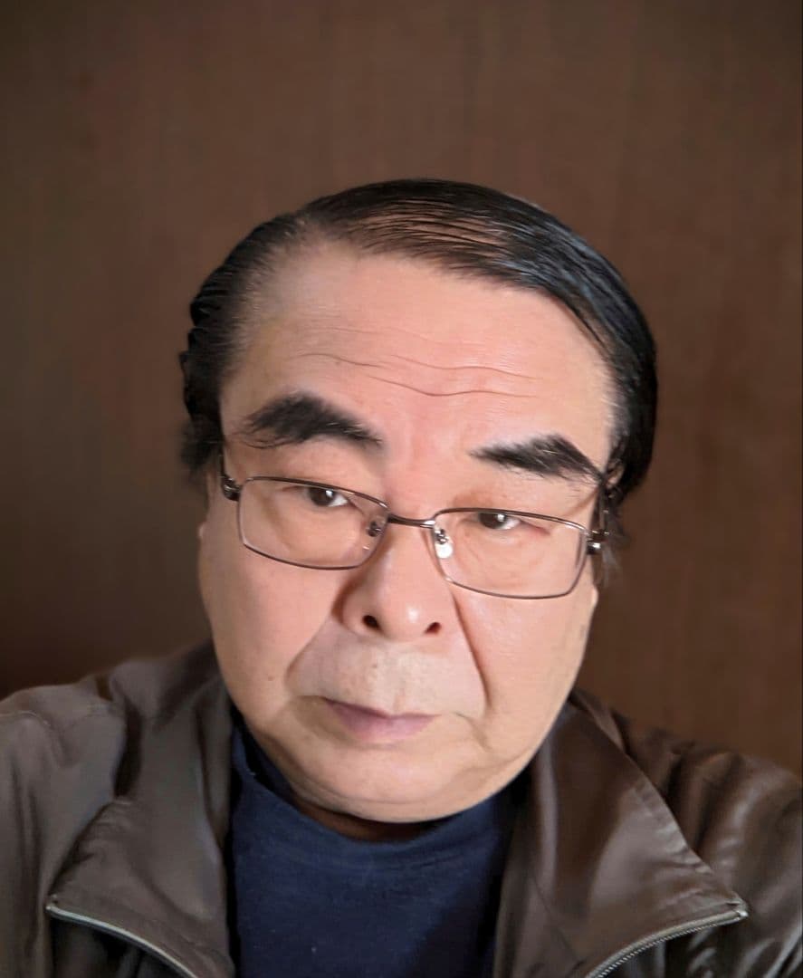木彫りの平和観音さま　作品番号N−15　　4月1日から値上げ　彫刻家　岩村一博