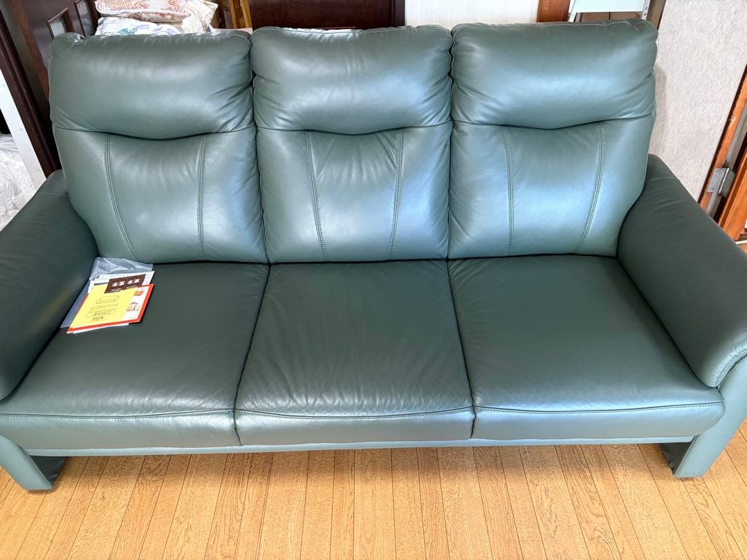 ニトリ3人用本革ソファ　ナルタKD DBR