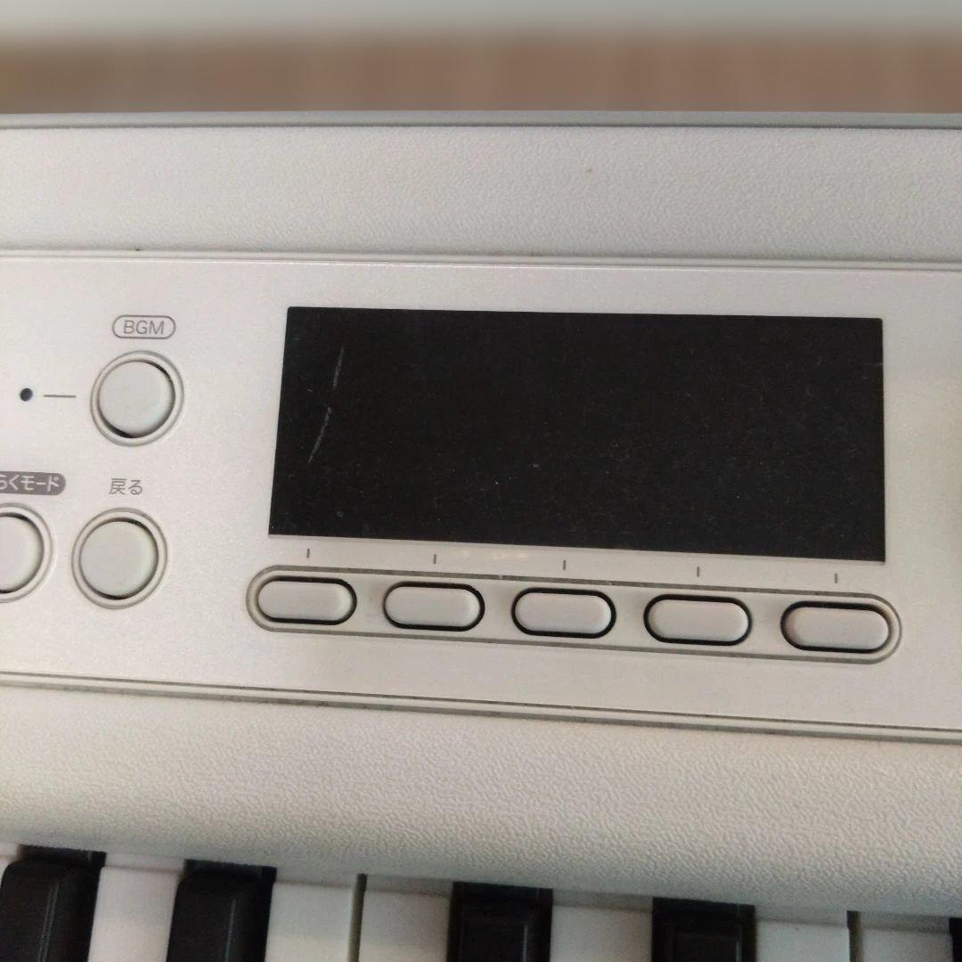 CASIO LK-520 ホワイト電子キーボード